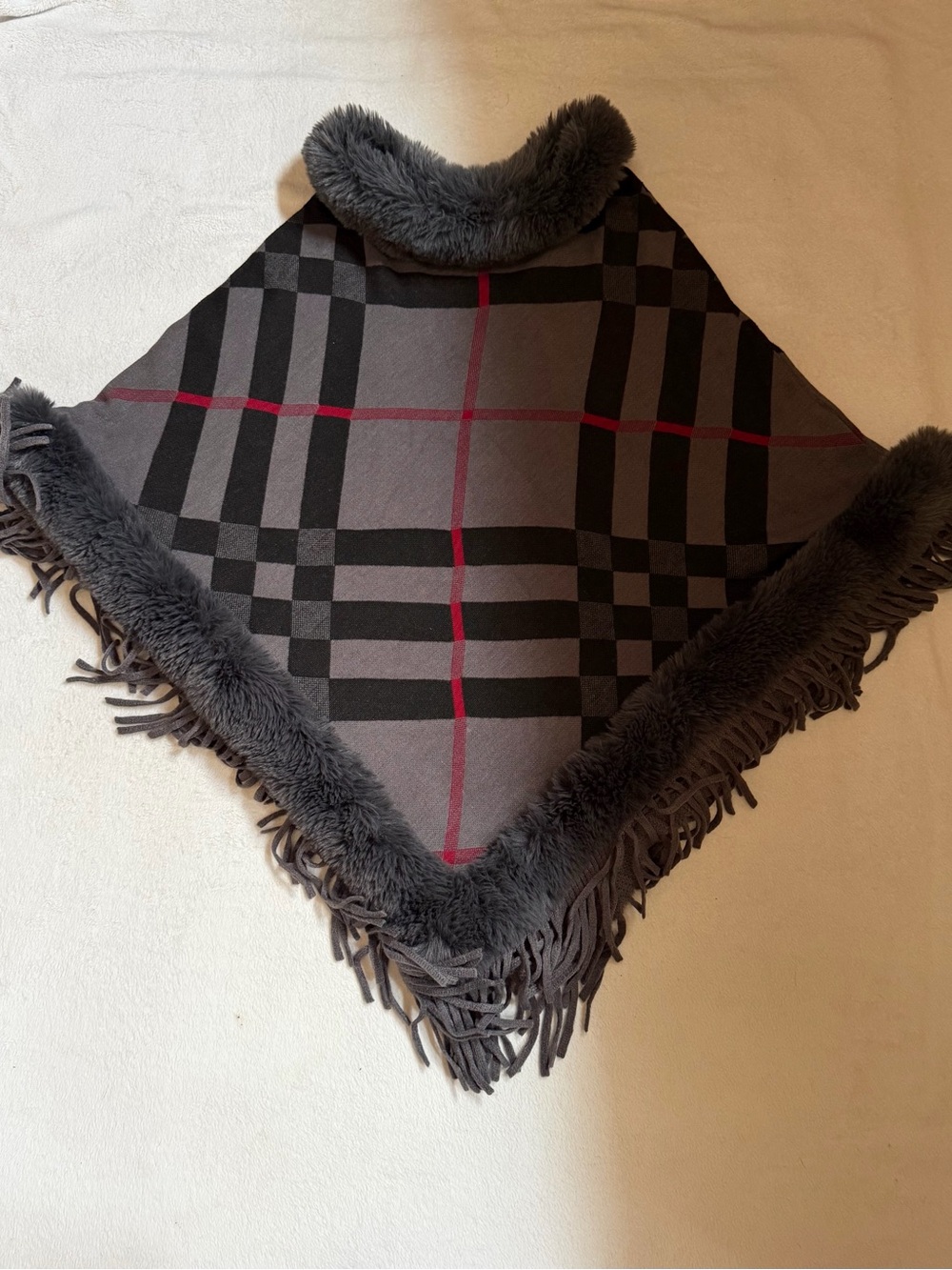 Boutique Grey Plaid Faux Fur Trimmed
Fringe Poncho Shawl Cape